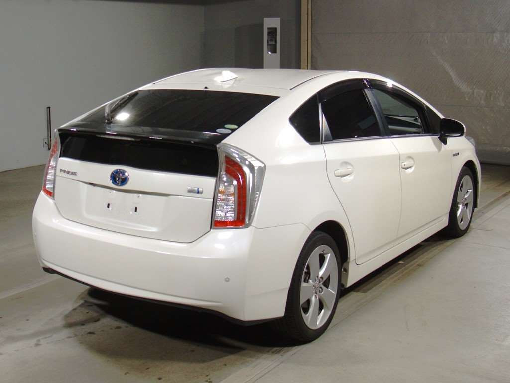 2012 Toyota Prius ZVW30[1]