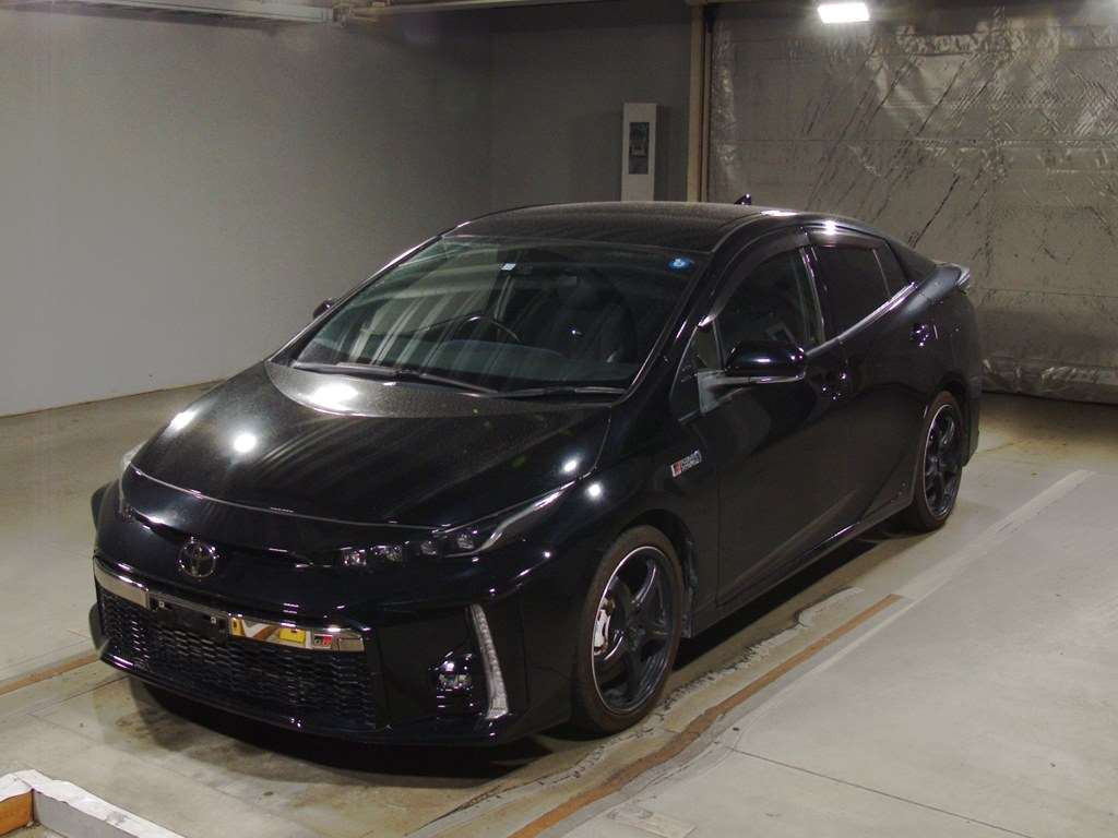 2019 Toyota Prius PHV ZVW52[0]