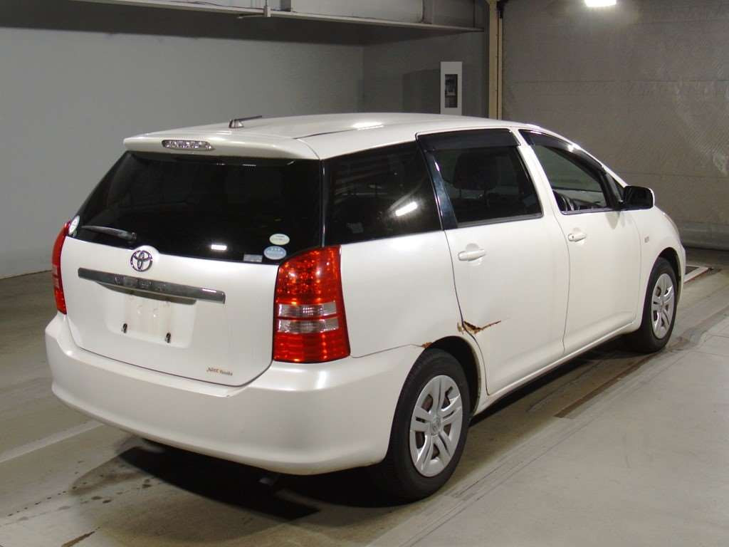 2005 Toyota Wish ZNE10G[1]