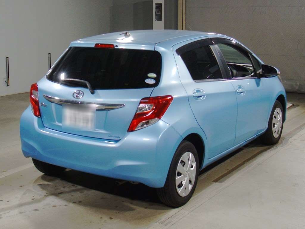 2015 Toyota Vitz KSP130[1]