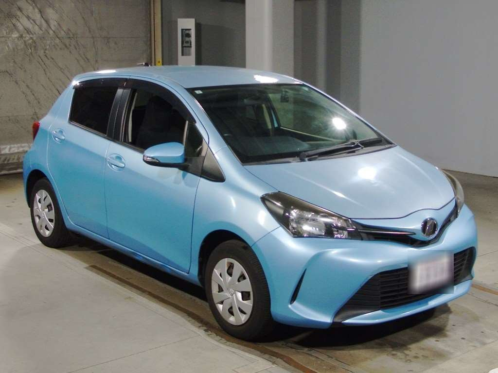 2015 Toyota Vitz KSP130[2]