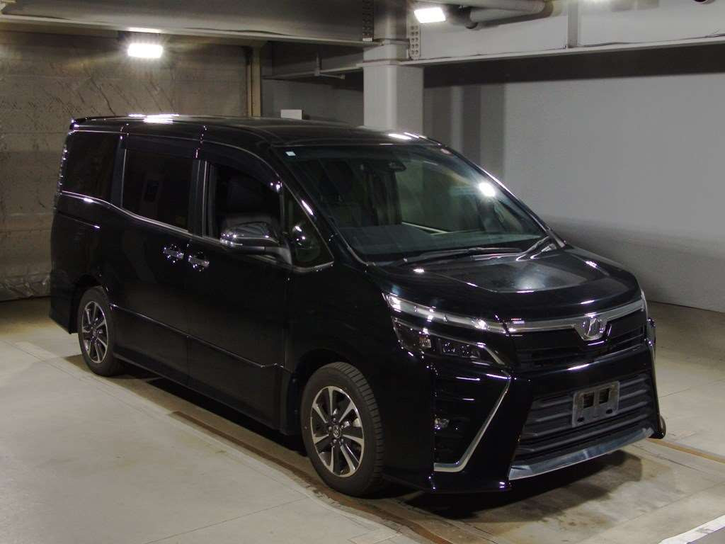 2018 Toyota Voxy ZRR80W[2]