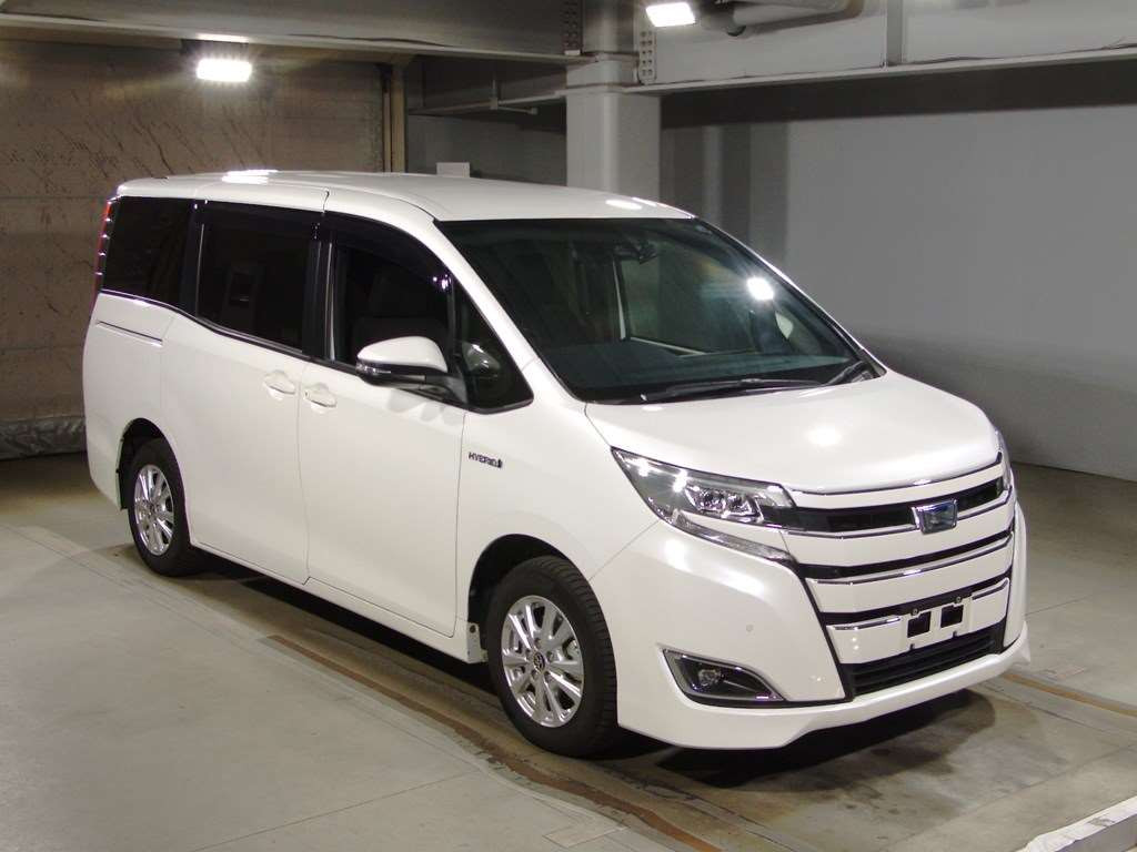 2020 Toyota Noah ZWR80G[2]