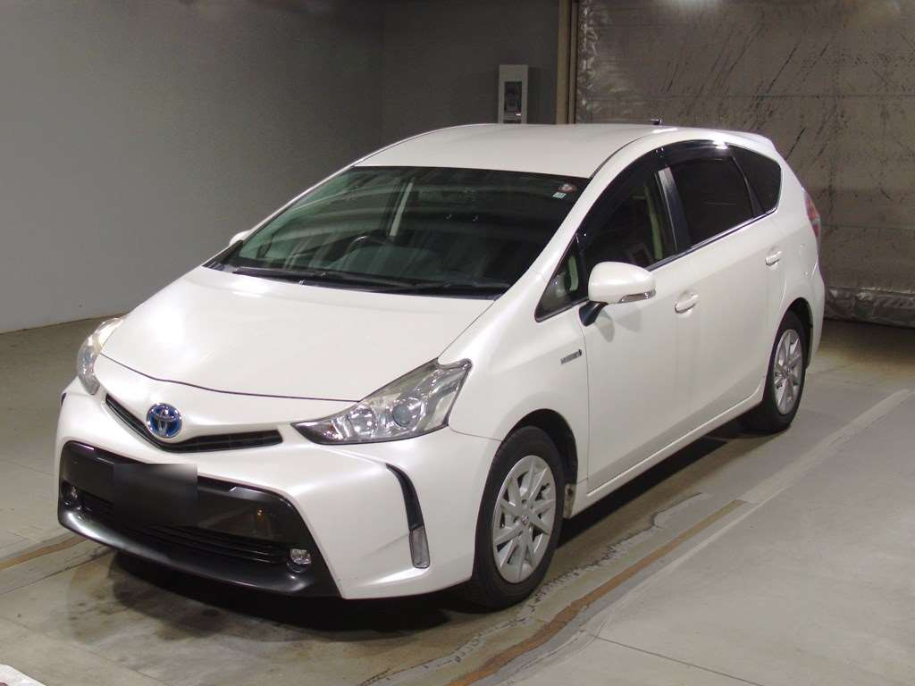 2015 Toyota Prius alpha ZVW40W[0]