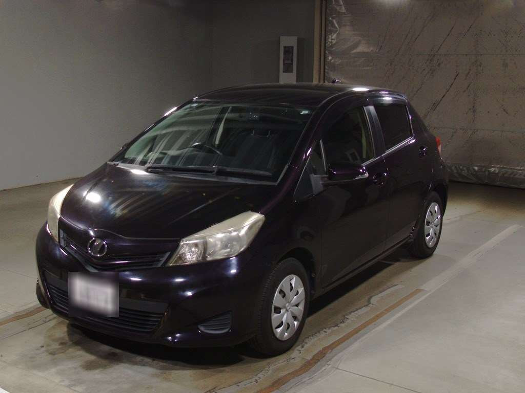 2013 Toyota Vitz NSP130[0]