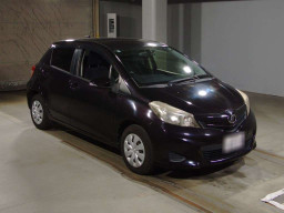 2013 Toyota Vitz