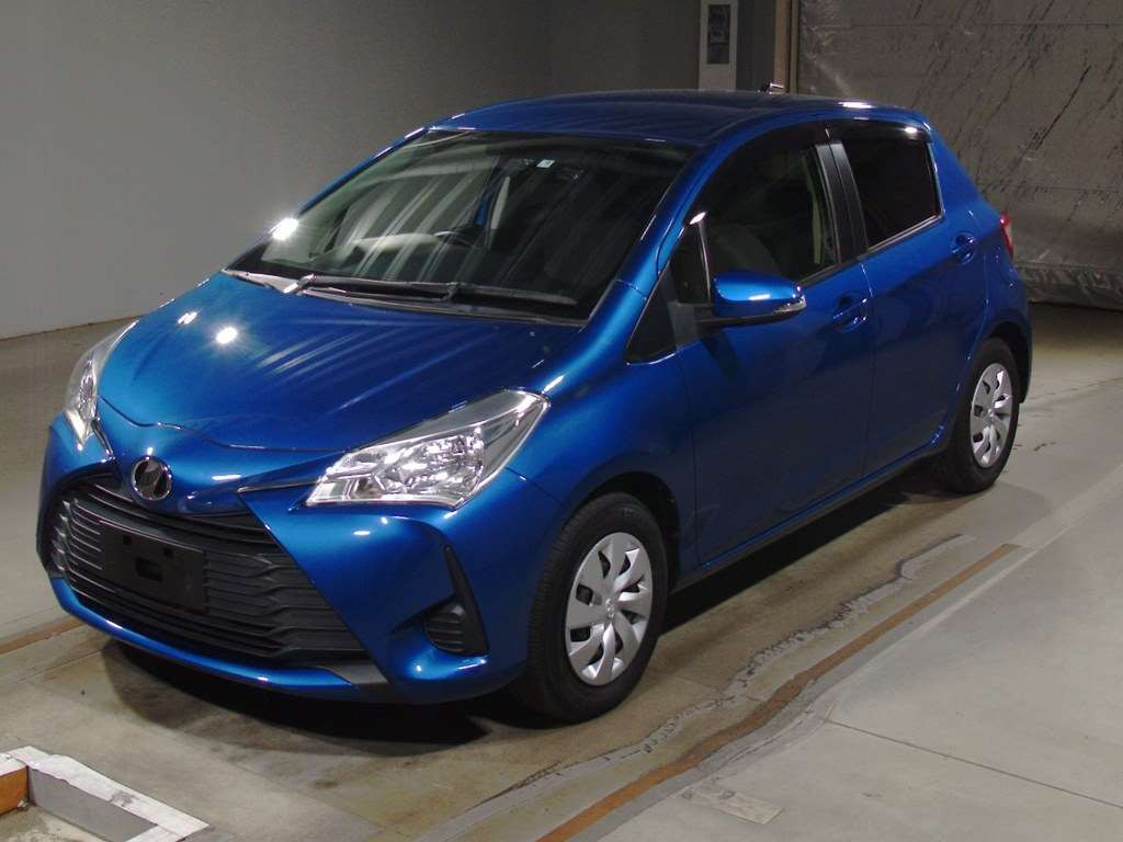 2017 Toyota Vitz NSP130[0]