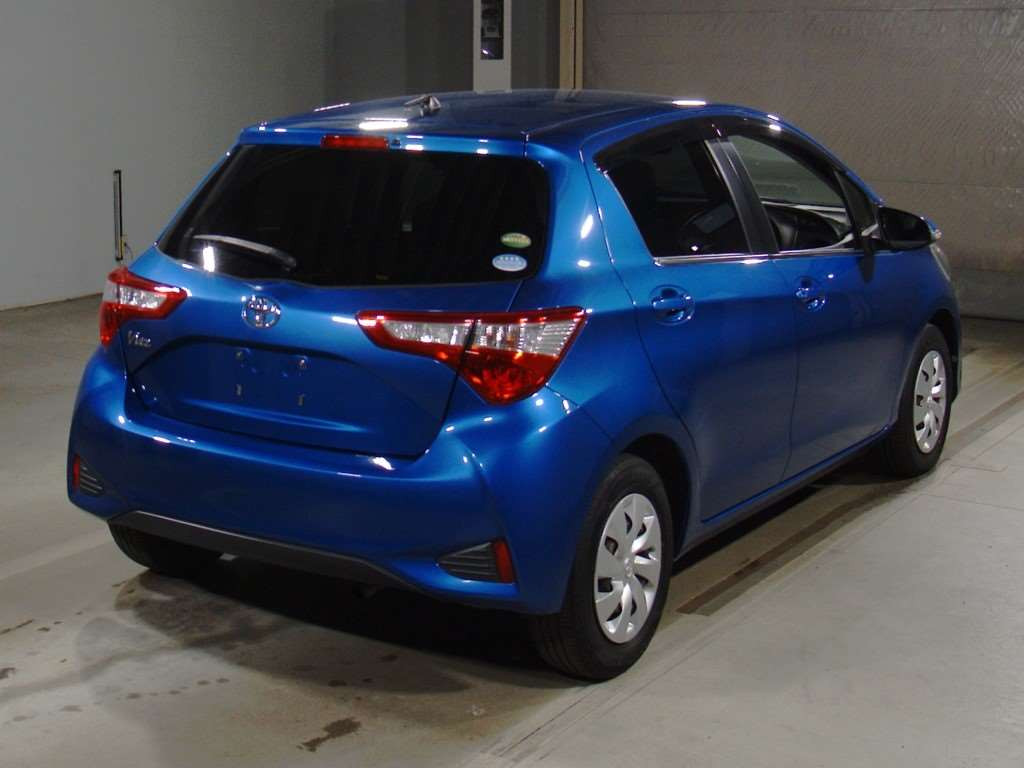 2017 Toyota Vitz NSP130[1]