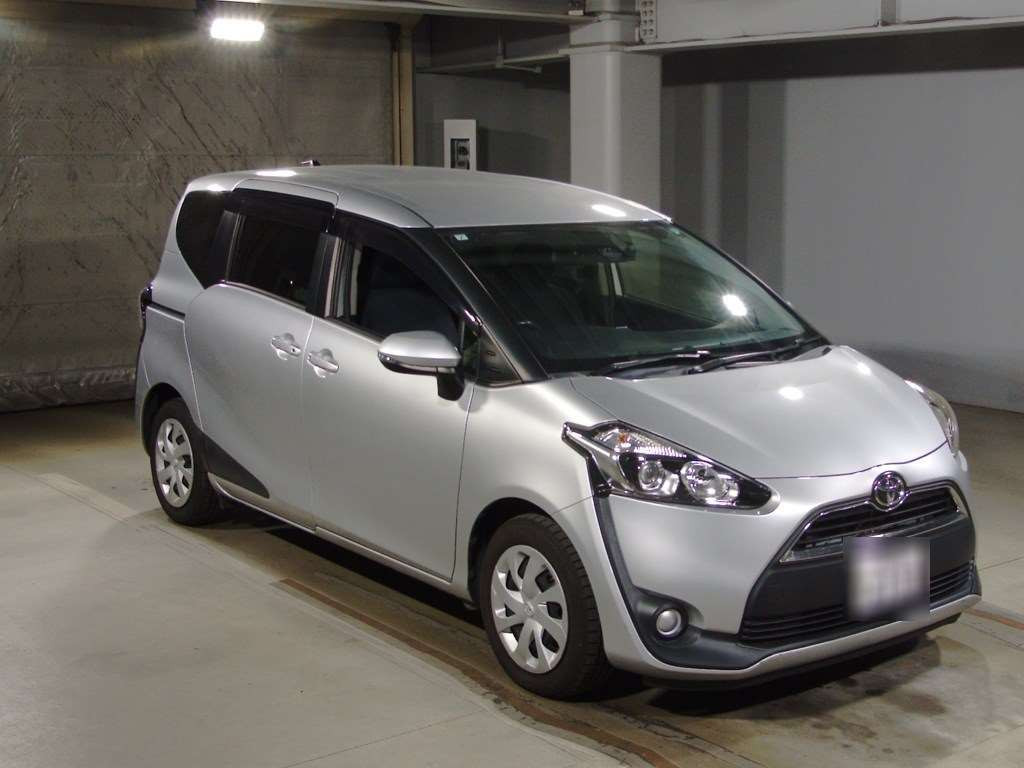 2017 Toyota Sienta NSP170G[2]