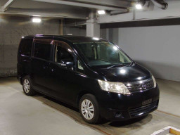 2009 Nissan Serena