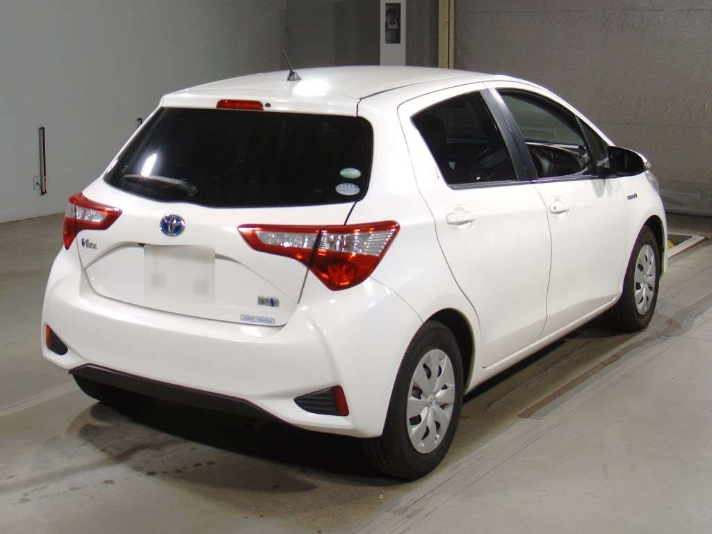 2017 Toyota Vitz NHP130[1]