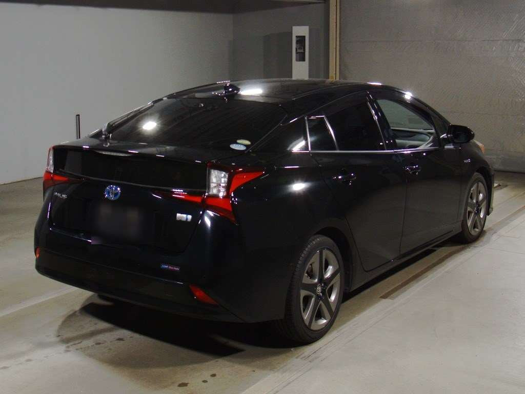 2019 Toyota Prius ZVW51[1]