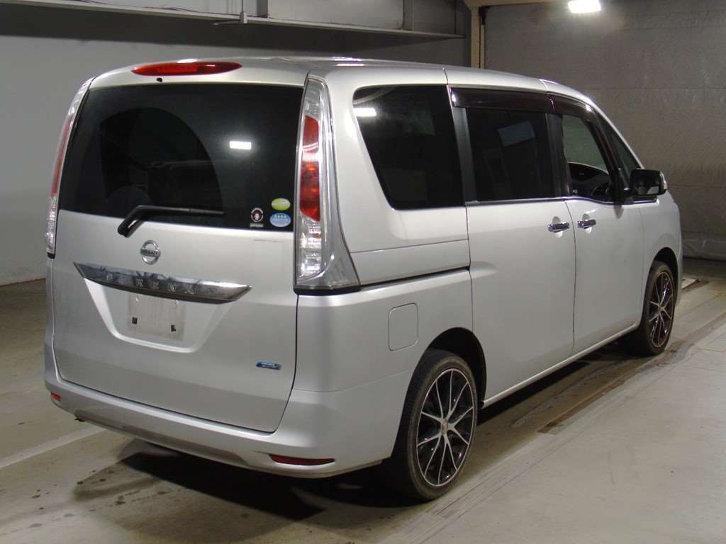 2011 Nissan Serena NC26[1]