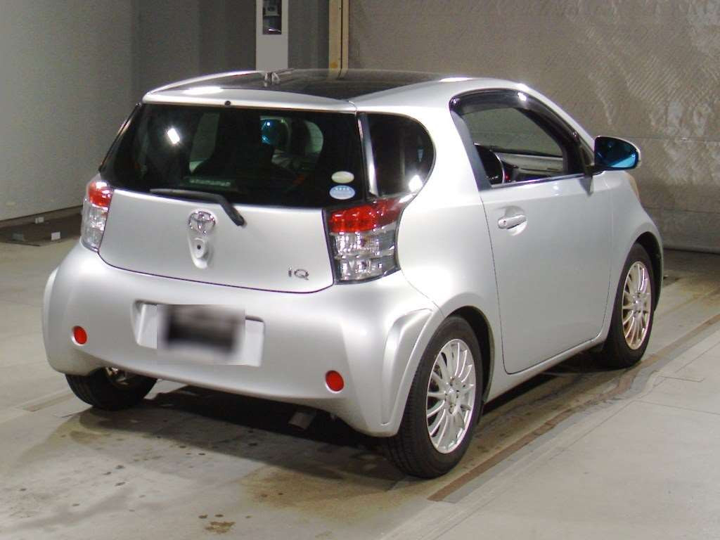 2009 Toyota iQ NGJ10[1]