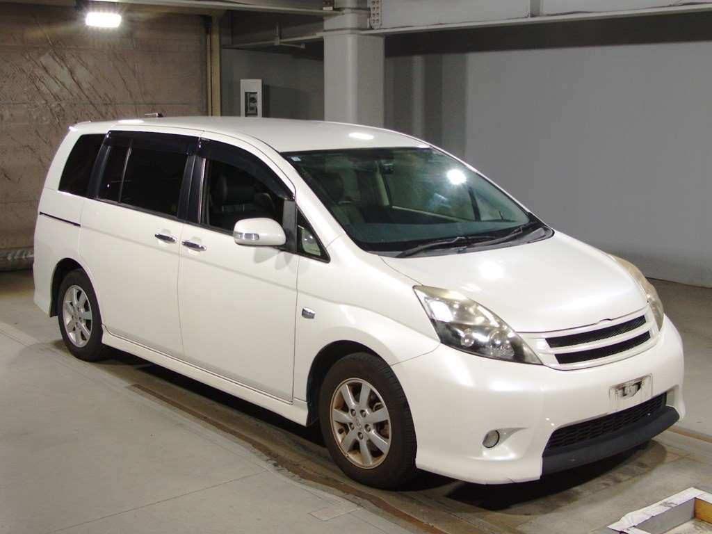 2012 Toyota Isis ZGM10W[2]