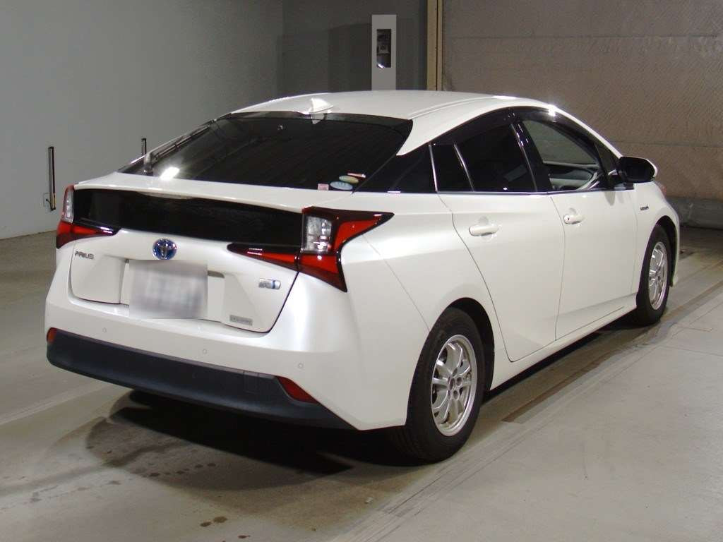 2019 Toyota Prius ZVW51[1]