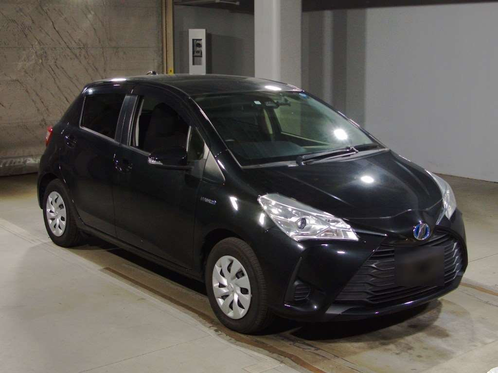 2019 Toyota Vitz NHP130[2]