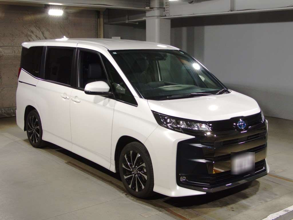 2024 Toyota Noah ZWR90W[2]