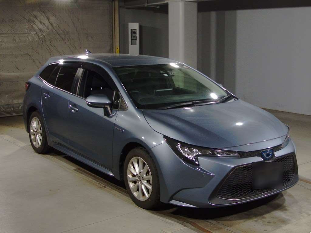 2019 Toyota Corolla Touring Wagon ZWE211W[2]