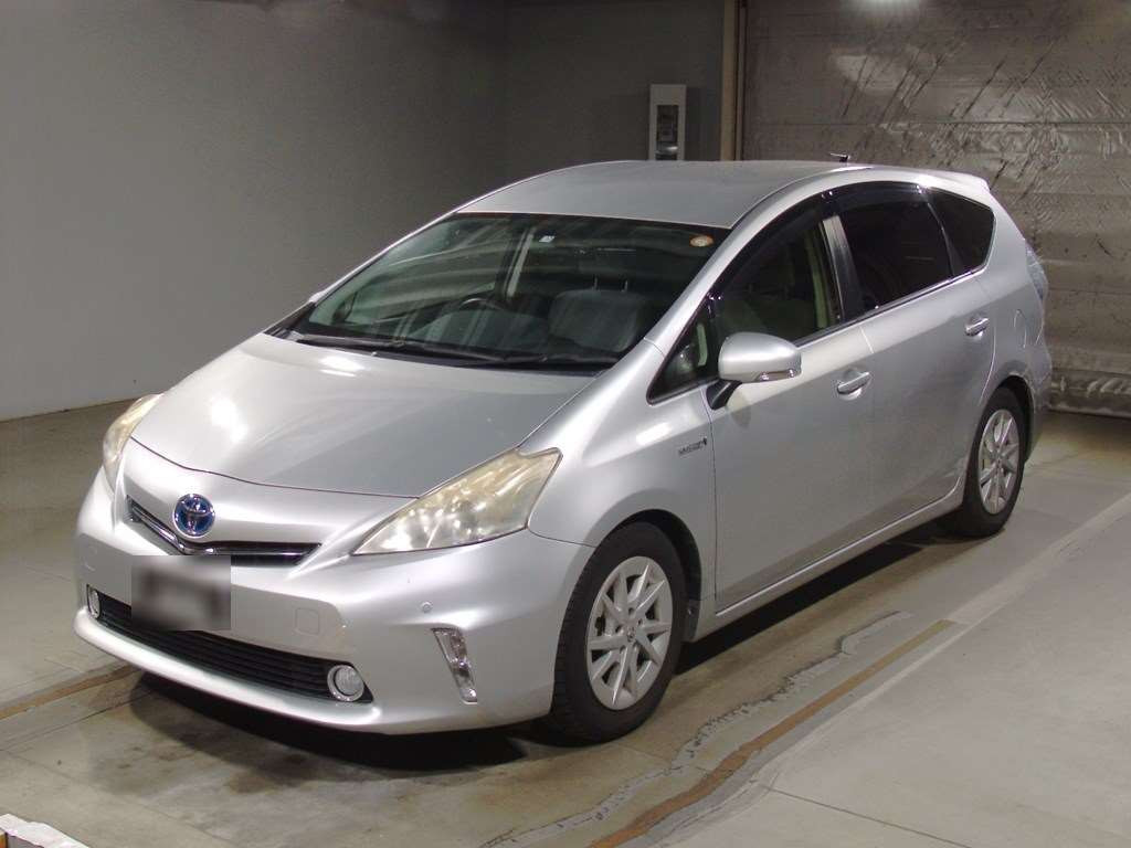 2012 Toyota Prius alpha ZVW41W[0]