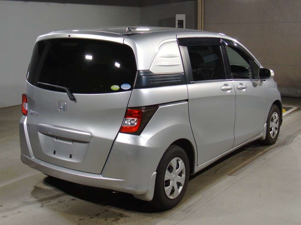 2012 Honda Freed Spike GB3[1]