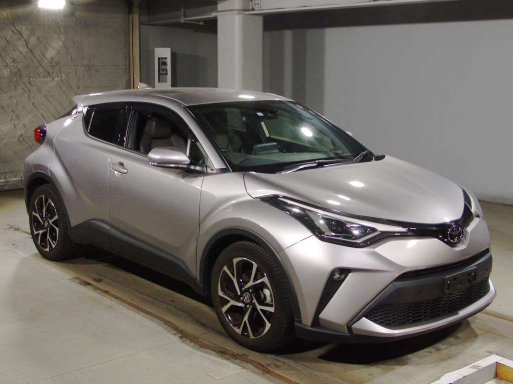 2019 Toyota C-HR NGX10[2]