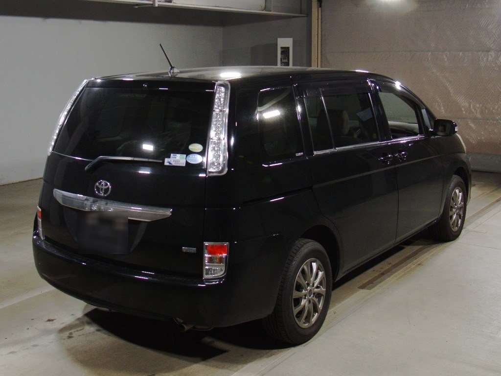 2012 Toyota Isis ZGM15G[1]