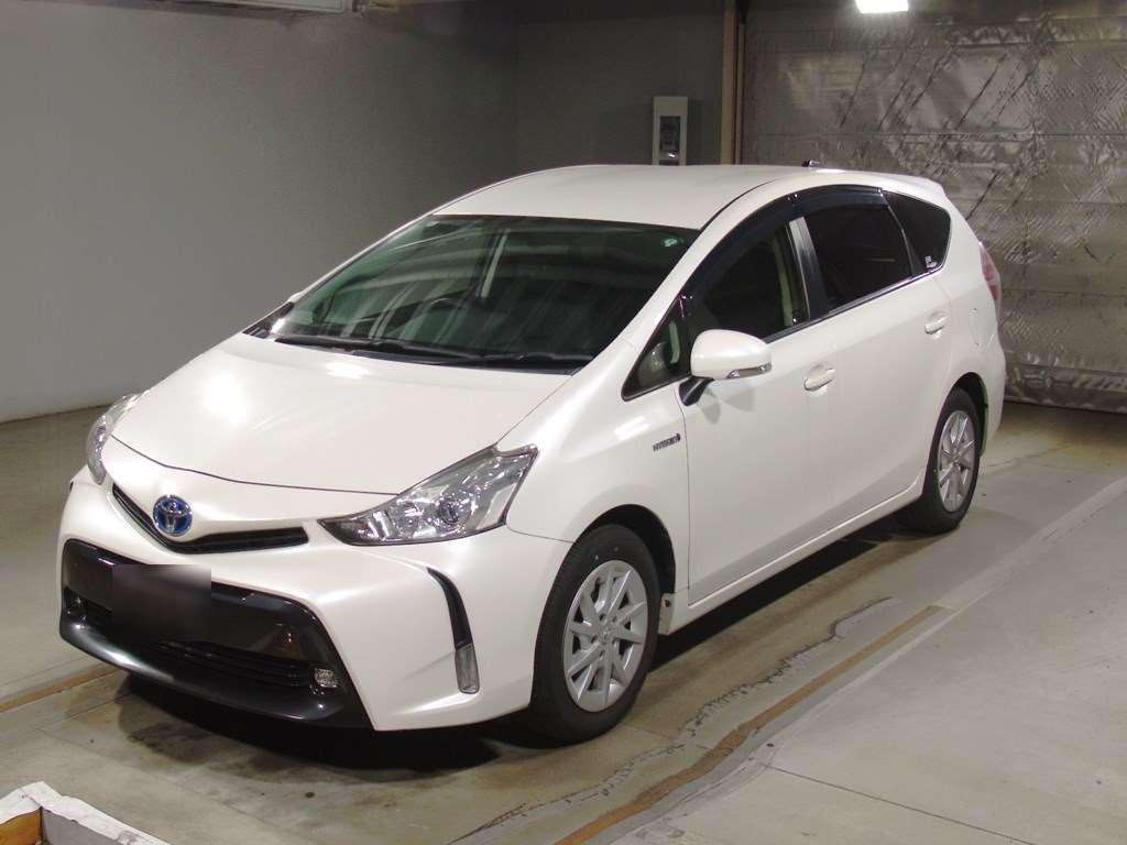 2015 Toyota Prius alpha ZVW41W[0]