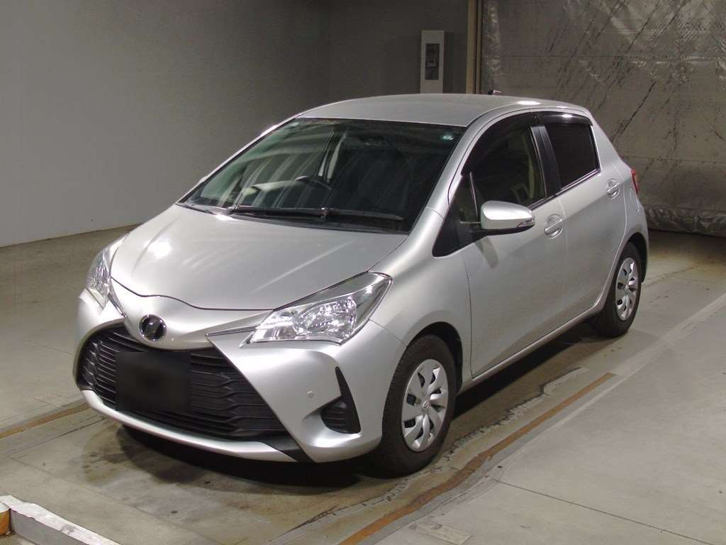 2017 Toyota Vitz NSP130[0]