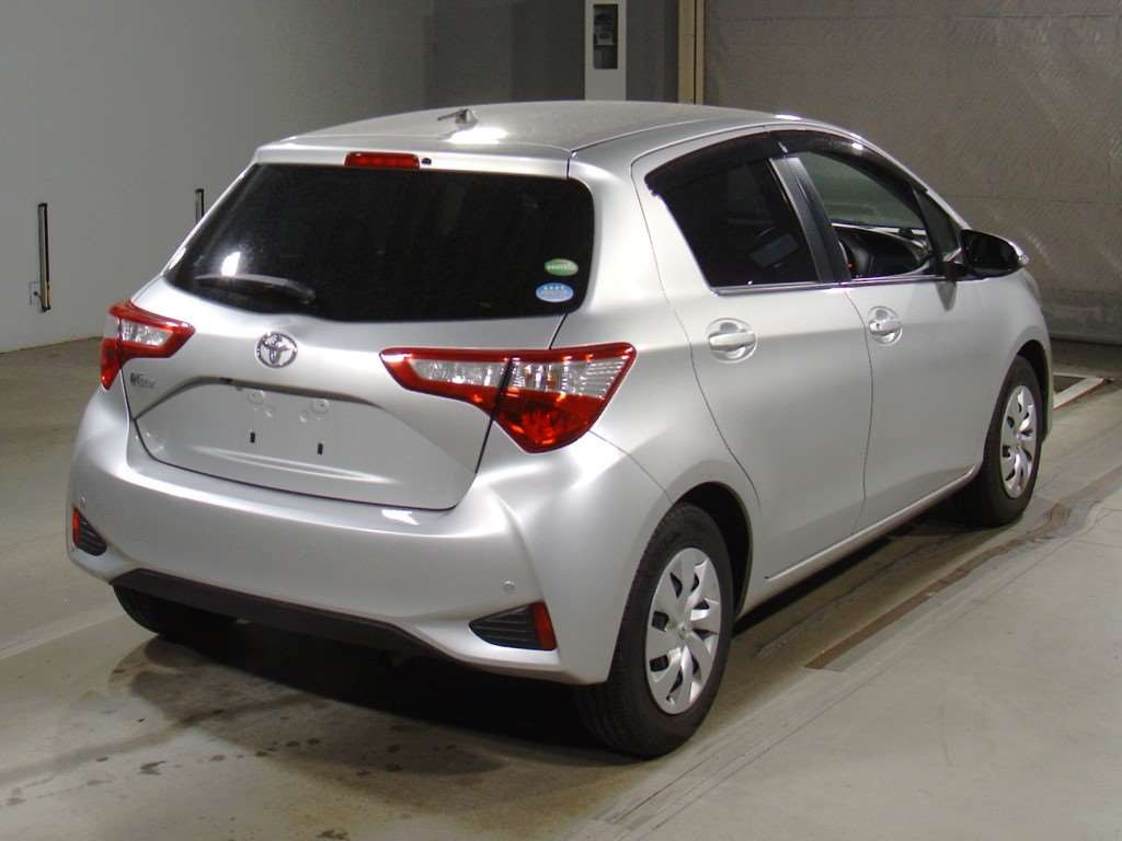 2017 Toyota Vitz NSP130[1]