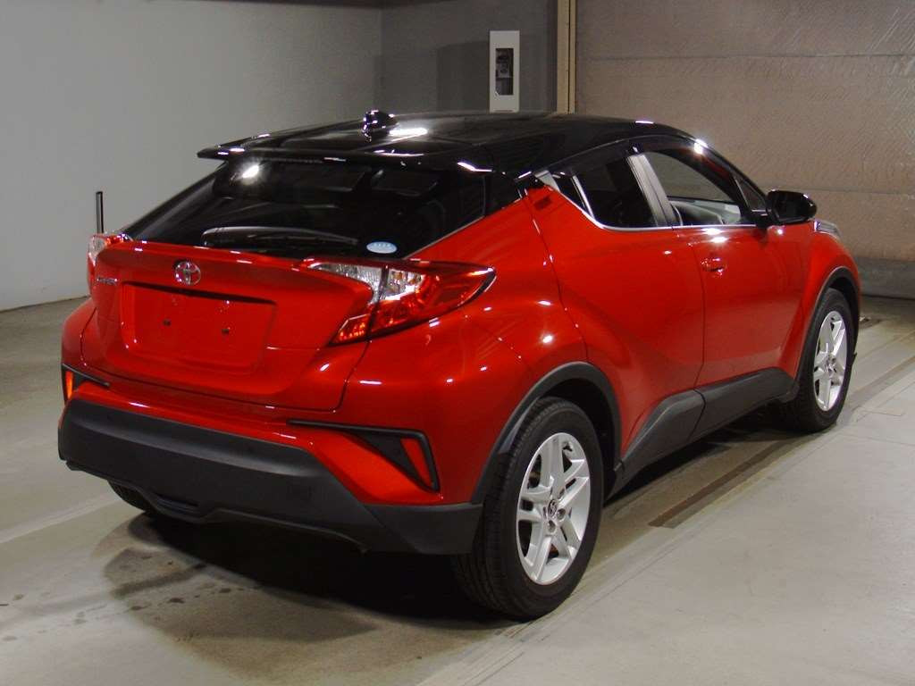 2020 Toyota C-HR NGX10[1]