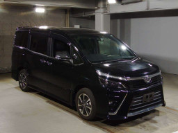 2018 Toyota Voxy