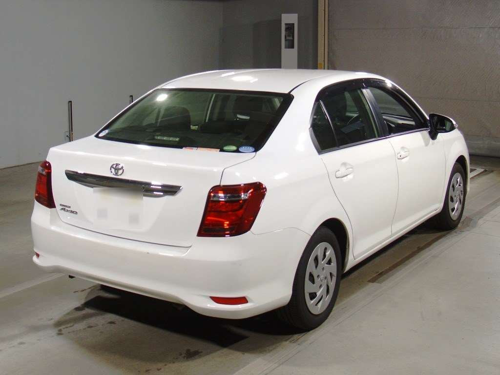 2017 Toyota Corolla Axio NRE161[1]