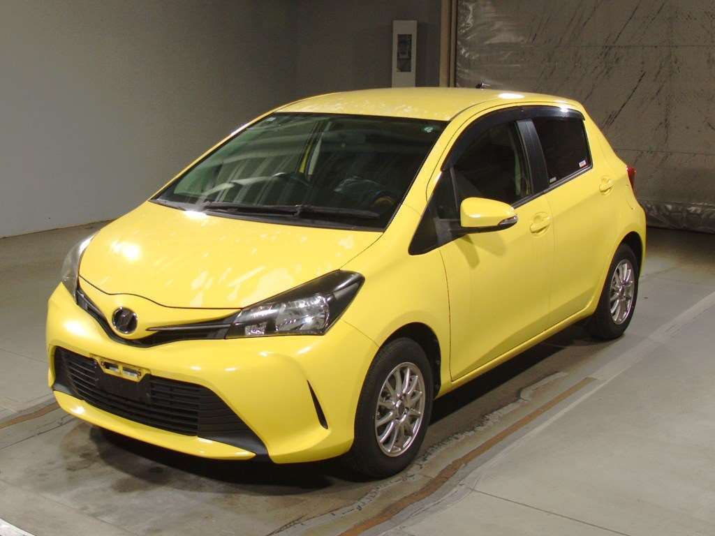 2015 Toyota Vitz KSP130[0]