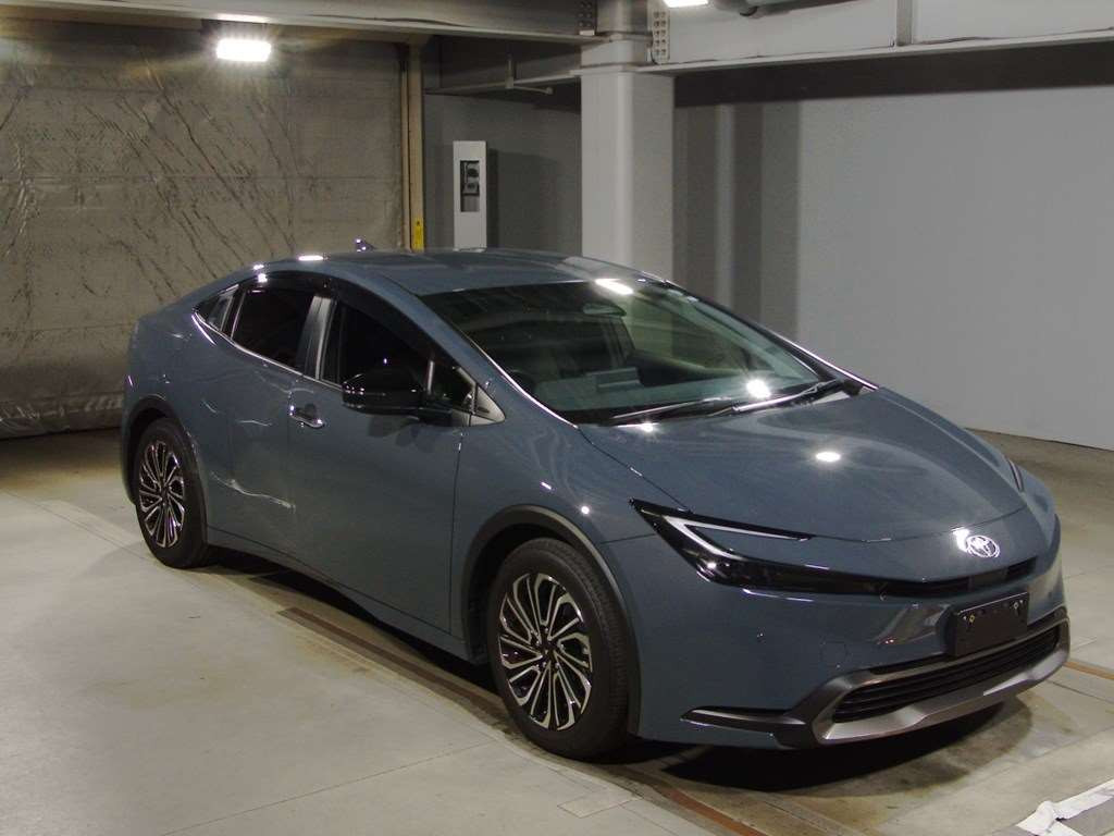 2023 Toyota Prius MXWH60[2]