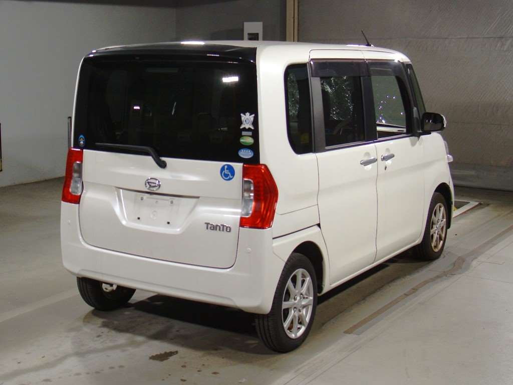 2016 Daihatsu Tanto LA600S[1]