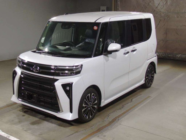 2023 Daihatsu Tanto Custom