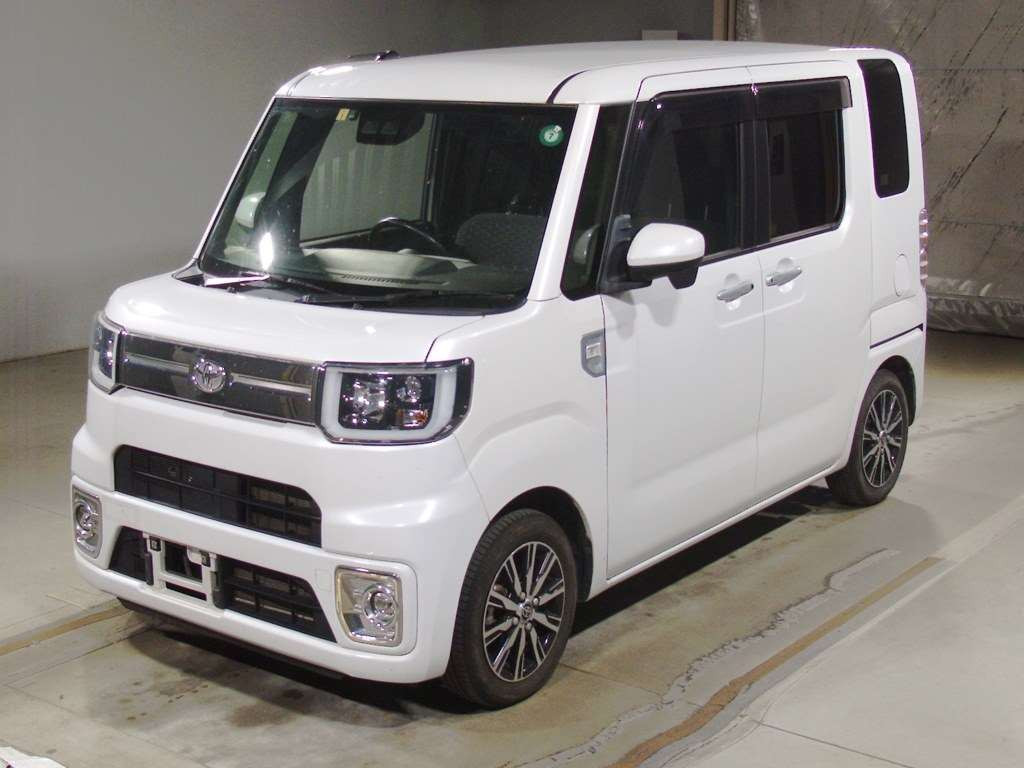 2022 Toyota Pixis Mega LA700A[0]