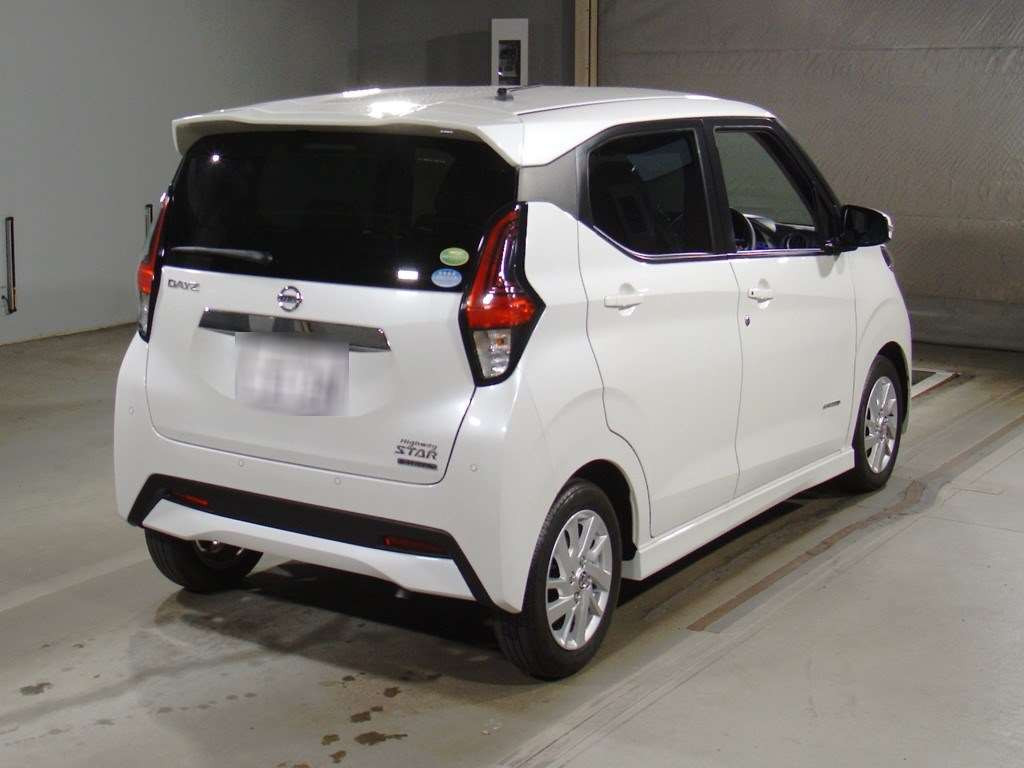 2020 Nissan DAYZ B44W[1]