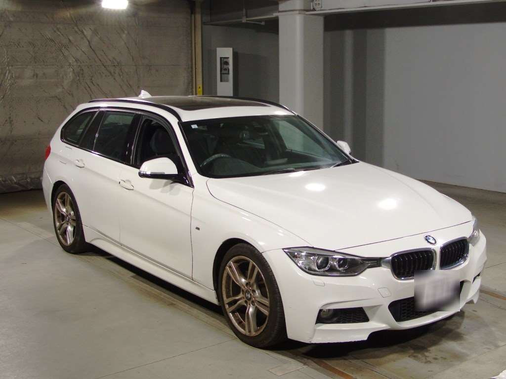 2015 BMW 3 Series 3D20[2]