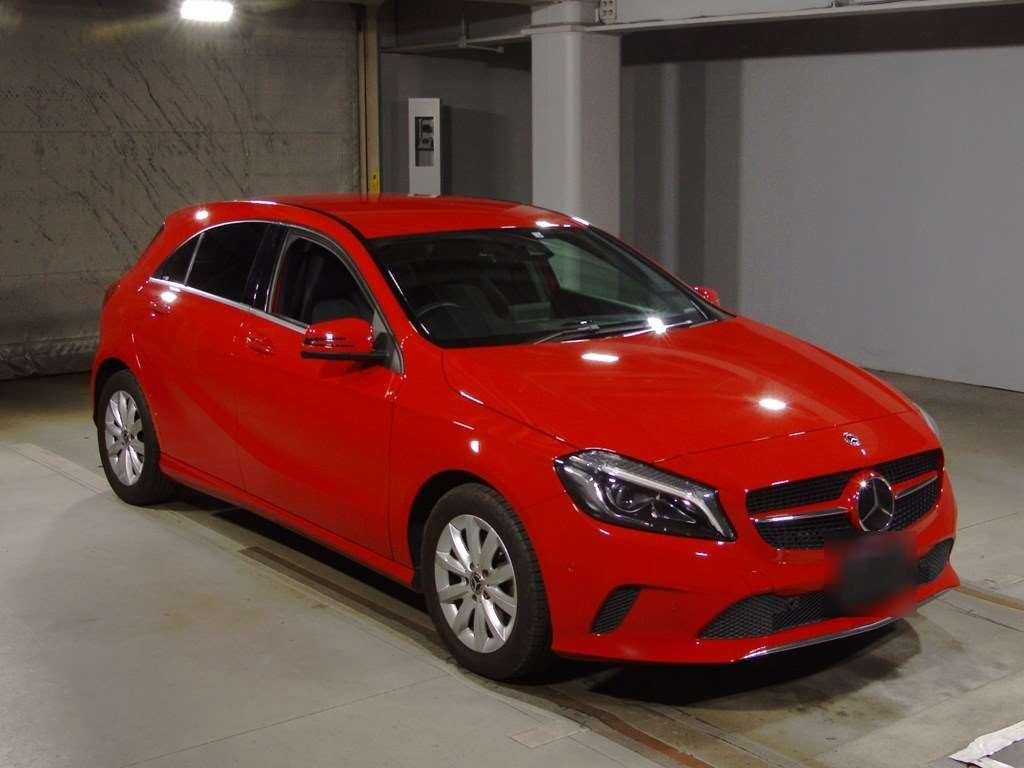 2018 Mercedes Benz A-Class 176042[2]