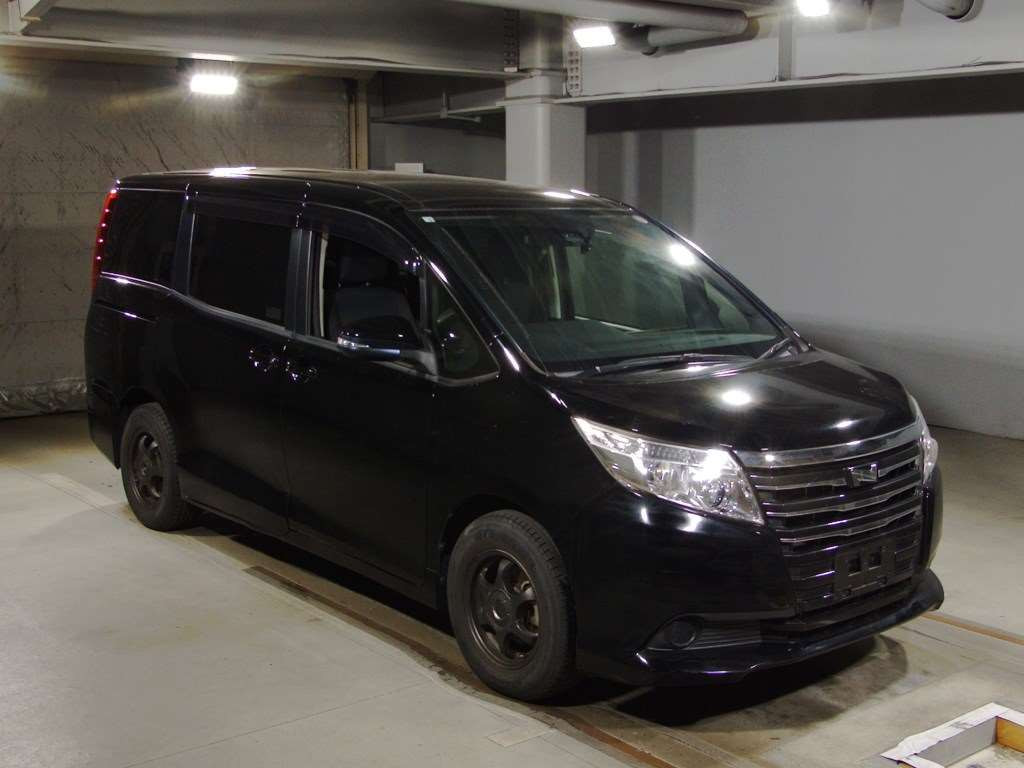 2017 Toyota Noah ZRR80G[2]