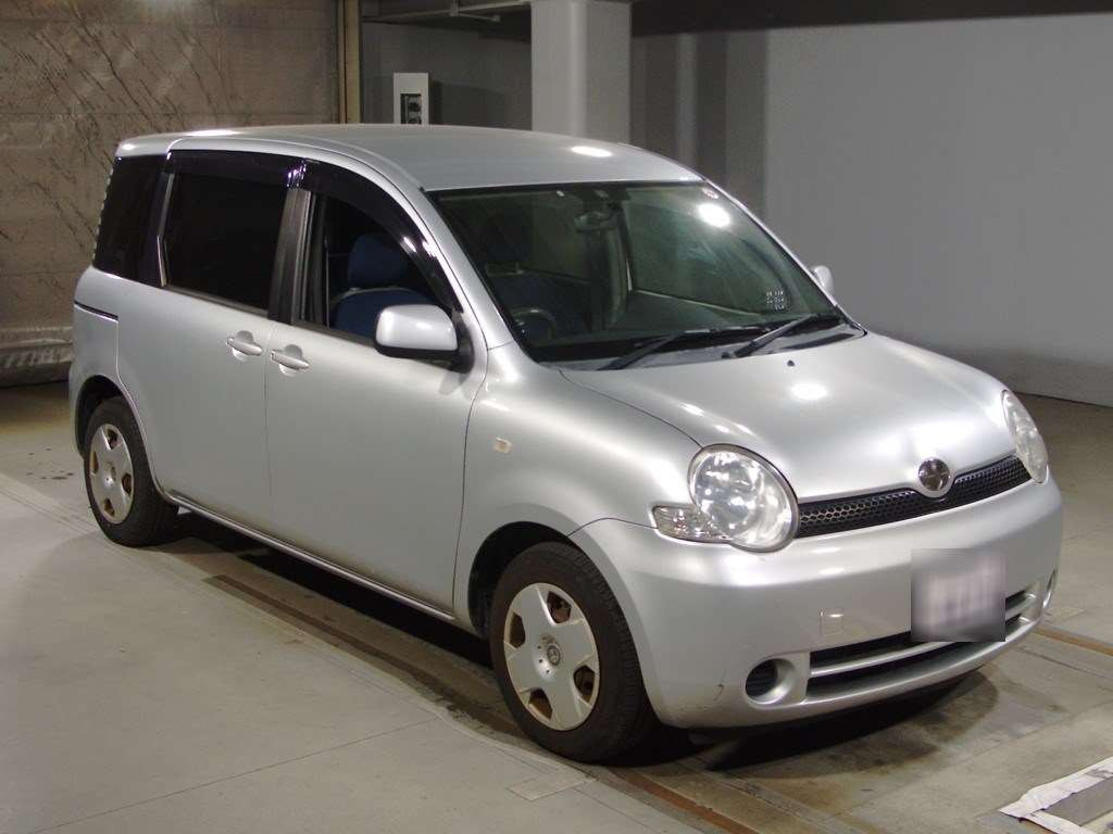 2004 Toyota Sienta NCP81G[2]