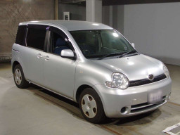 2004 Toyota Sienta