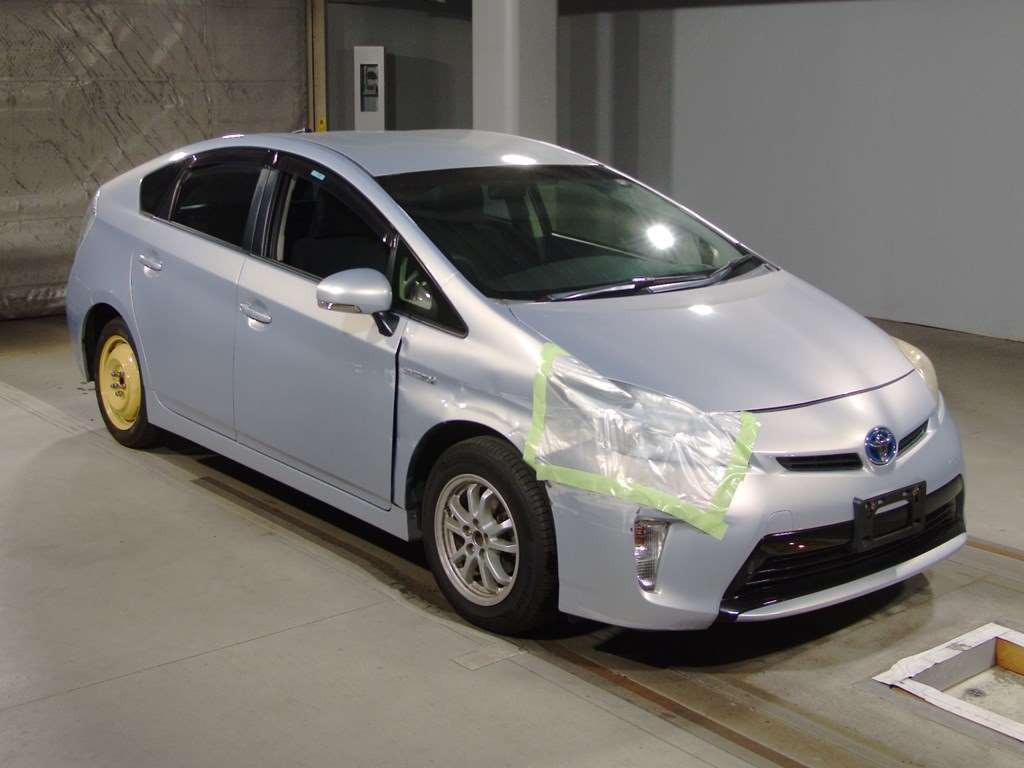 2012 Toyota Prius ZVW30[2]