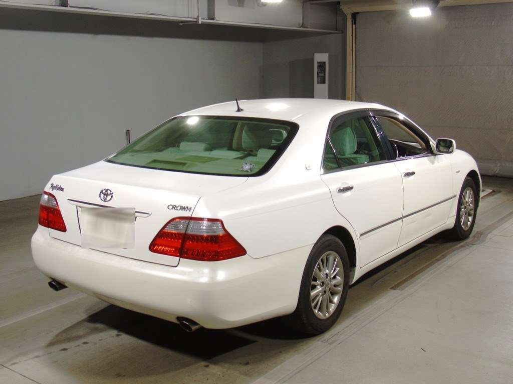 2006 Toyota Crown GRS180[1]