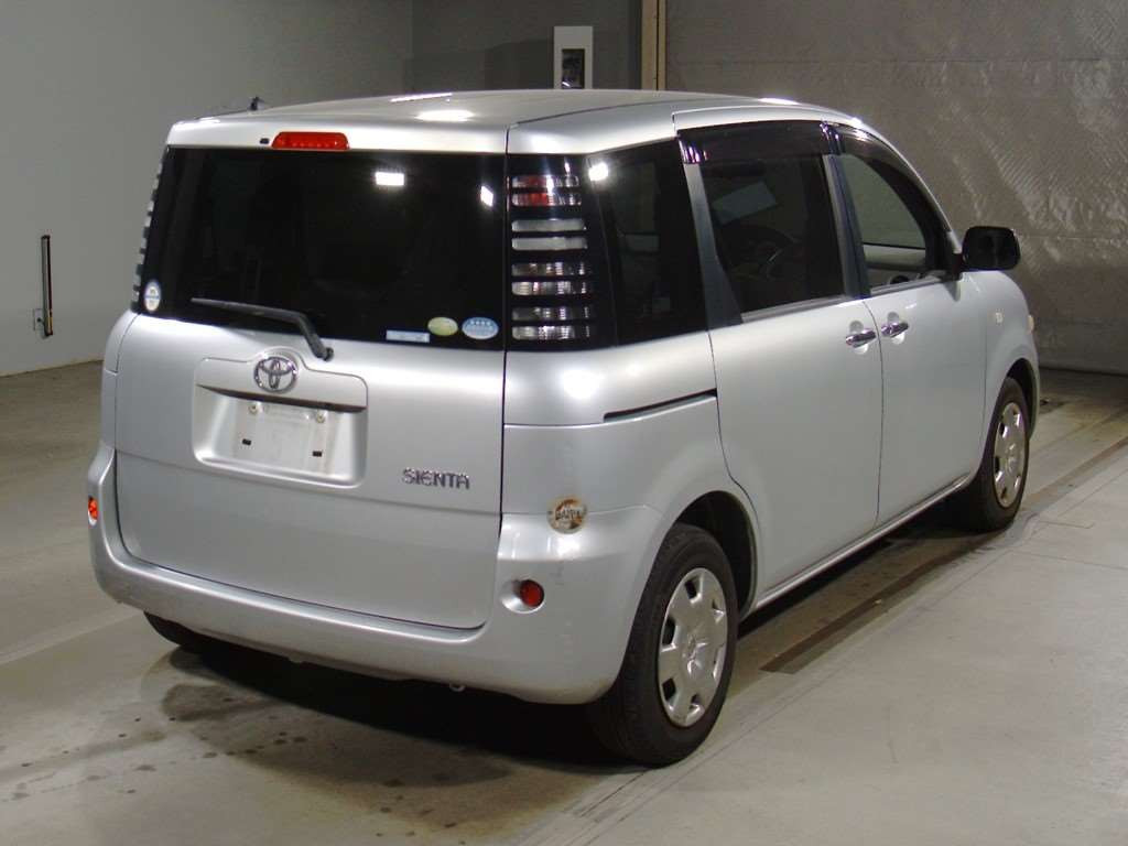 2006 Toyota Sienta NCP81G[1]