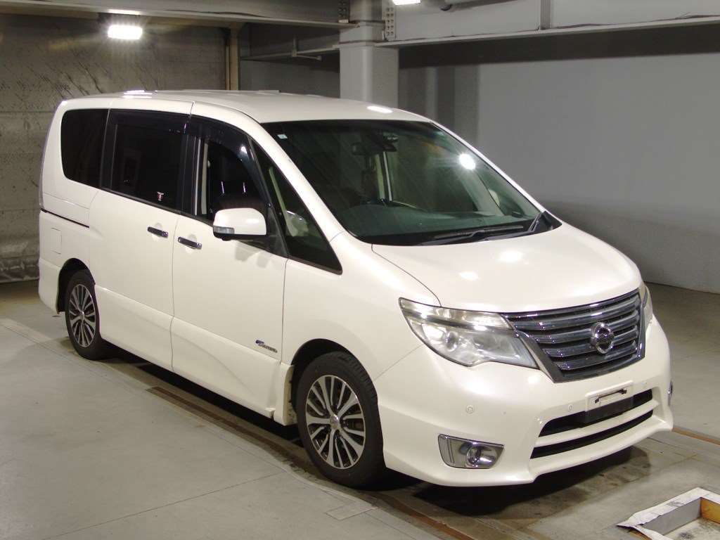 2015 Nissan Serena HFC26[2]