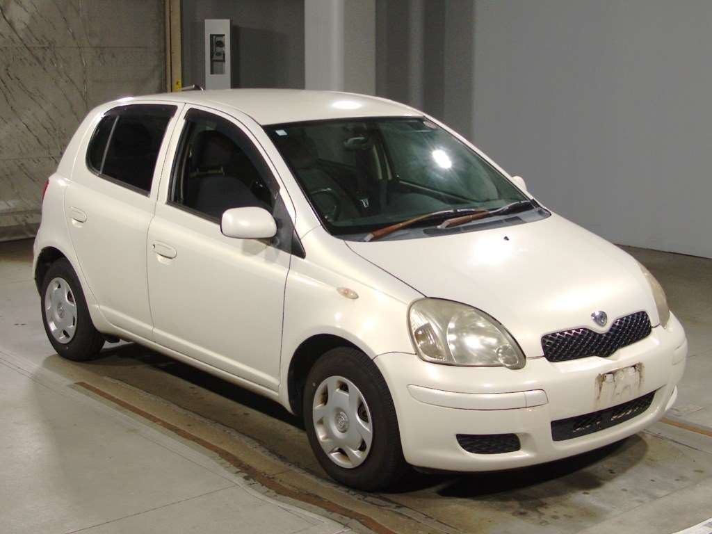 2004 Toyota Vitz SCP13[2]