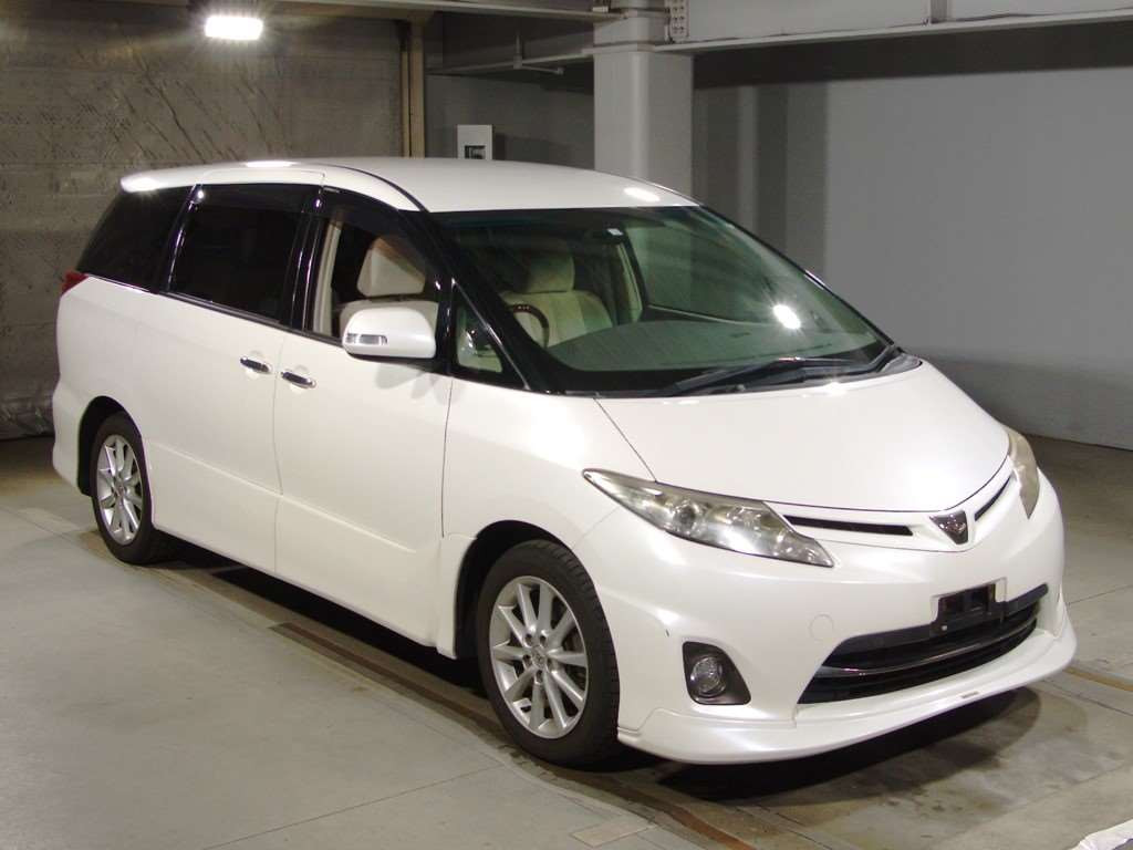 2010 Toyota Estima ACR50W[2]